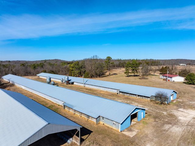 523 E Red Barn Road, Cave City, AR 72521