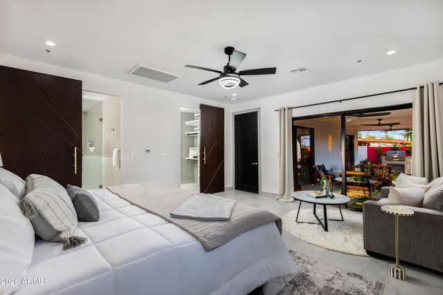 8541 E THOMAS Road, Scottsdale, AZ 85251