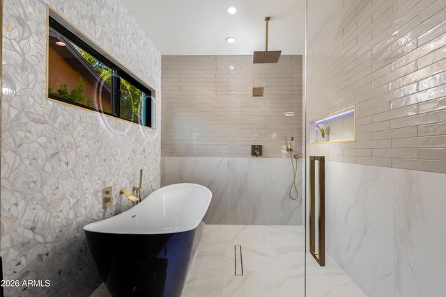 8541 E THOMAS Road, Scottsdale, AZ 85251