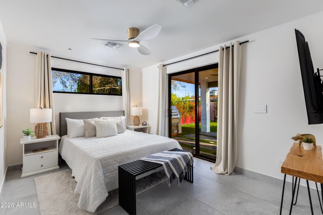 8541 E THOMAS Road, Scottsdale, AZ 85251