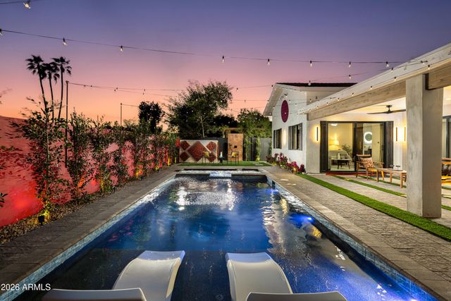 8541 E THOMAS Road, Scottsdale, AZ 85251