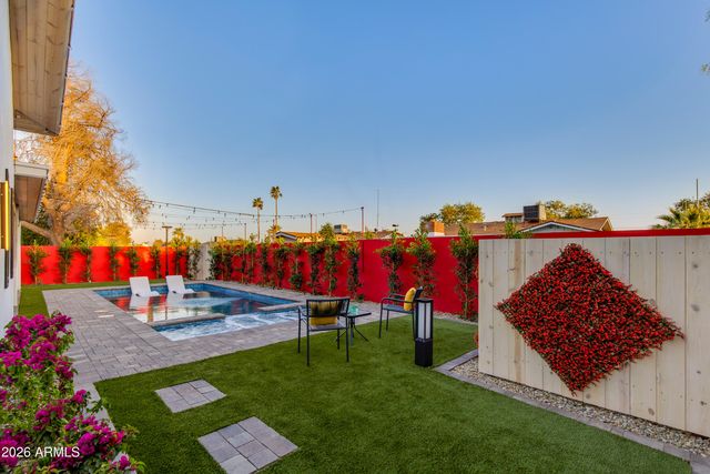 8541 E THOMAS Road, Scottsdale, AZ 85251