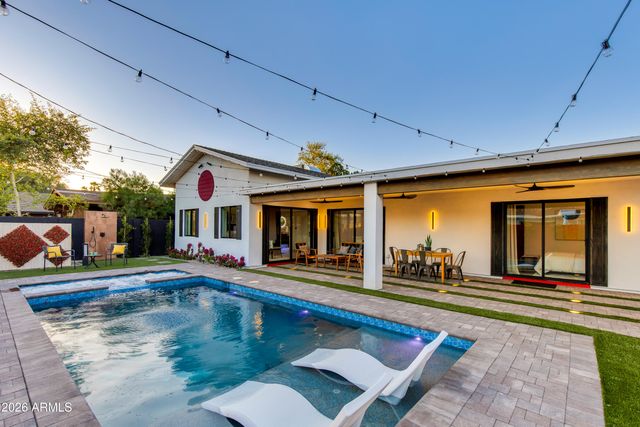 8541 E THOMAS Road, Scottsdale, AZ 85251