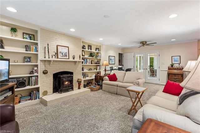 205 Grace ST, Seaford, VA 23696