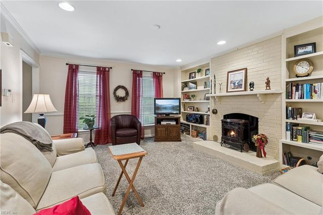 205 Grace ST, Seaford, VA 23696