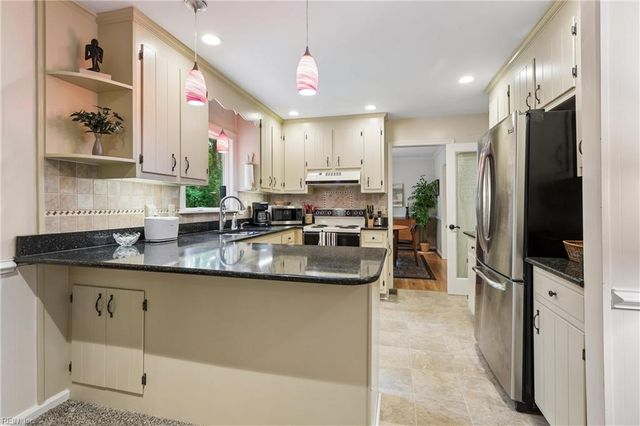 205 Grace ST, Seaford, VA 23696