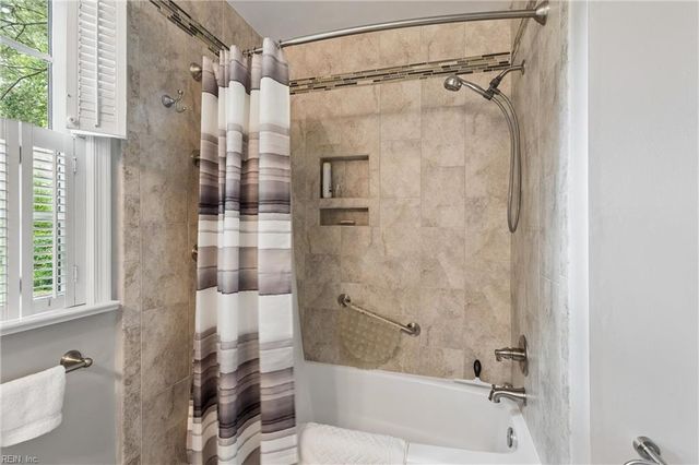 205 Grace ST, Seaford, VA 23696