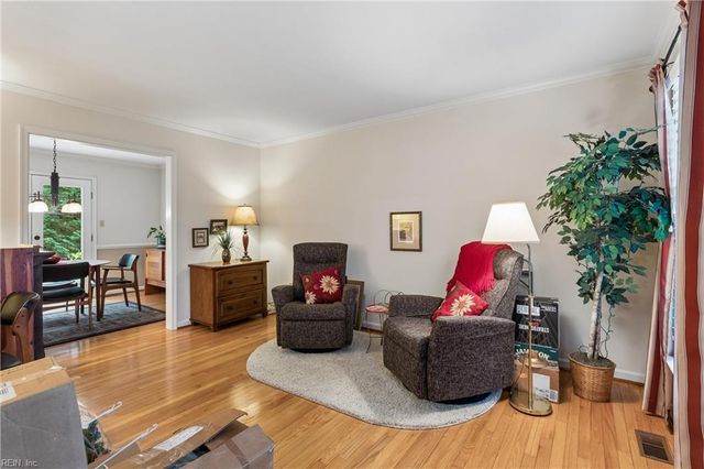 205 Grace ST, Seaford, VA 23696