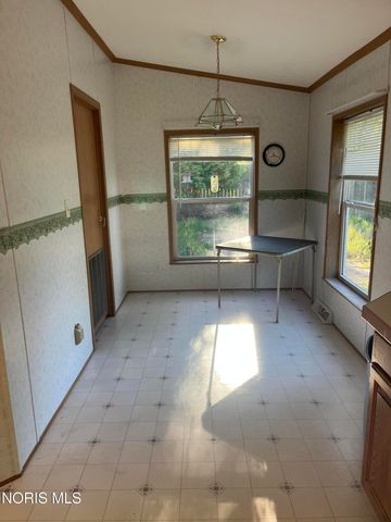 3203 Circle Drive, Delta, OH 43515