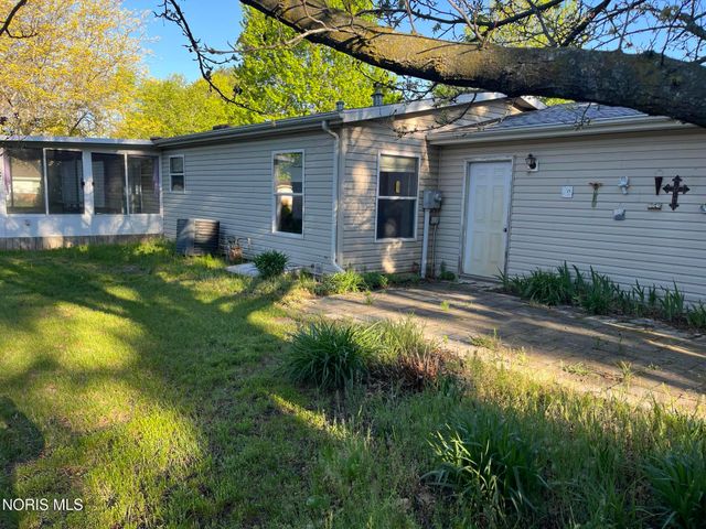3203 Circle Drive, Delta, OH 43515