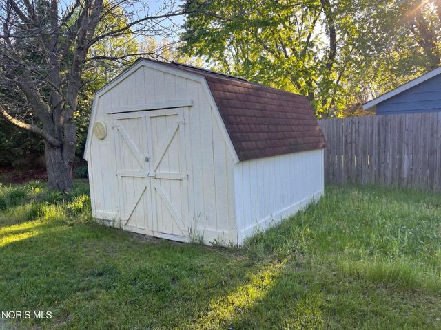3203 Circle Drive, Delta, OH 43515