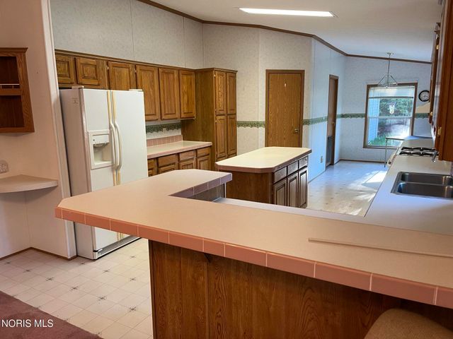 3203 Circle Drive, Delta, OH 43515