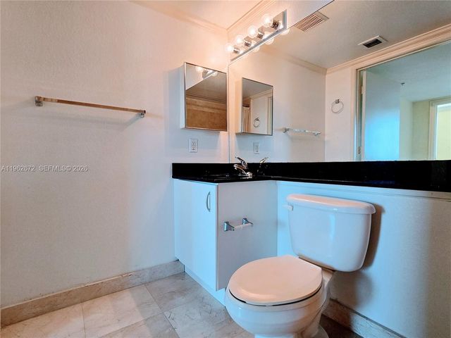 1625 Kennedy Cswy 1207C, North Bay Village, FL 33141