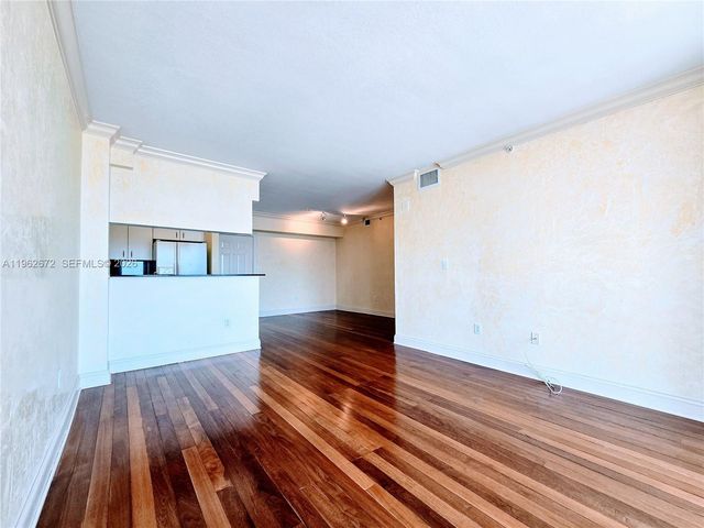 1625 Kennedy Cswy 1207C, North Bay Village, FL 33141