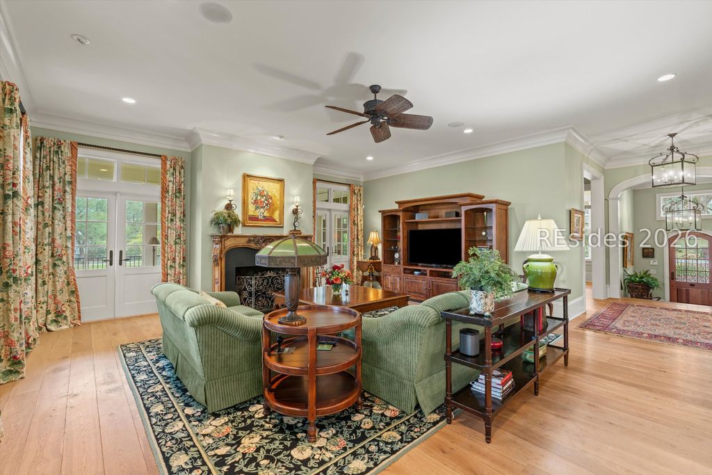 Image 16 of property listing at 34 Oak Pond Psge, Beaufort, SC 29906