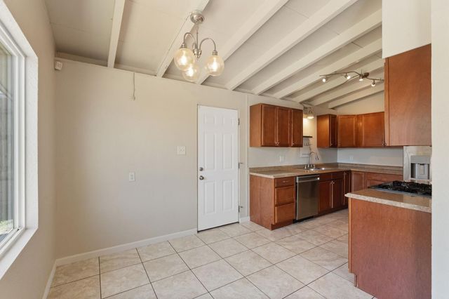 6404 La Cienega Drive, North Highlands, CA 95660