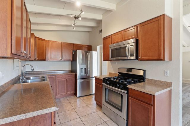 6404 La Cienega Drive, North Highlands, CA 95660