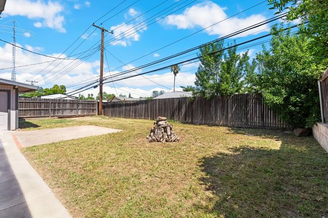 6404 La Cienega Drive, North Highlands, CA 95660