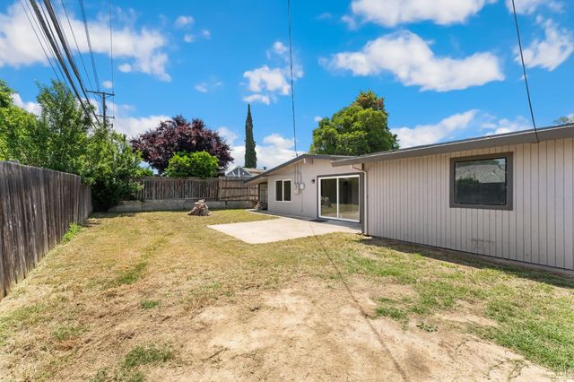 6404 La Cienega Drive, North Highlands, CA 95660