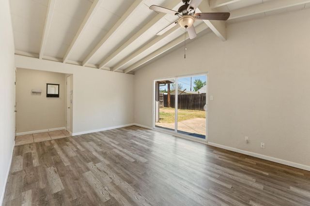 6404 La Cienega Drive, North Highlands, CA 95660