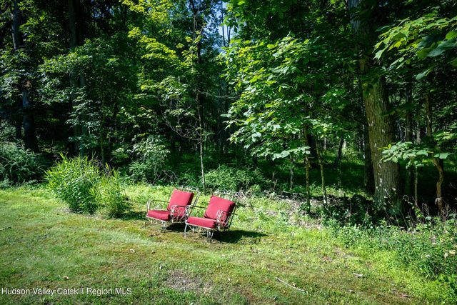 17 Clovewood Road, High Falls, NY 12440