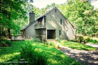 17 Clovewood Road, High Falls, NY 12440