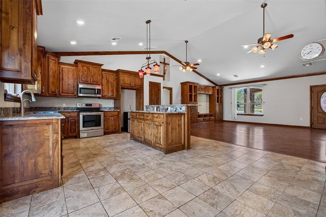 9280 Jasper Drive, Jones, OK 73049