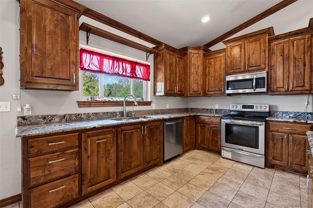 9280 Jasper Drive, Jones, OK 73049