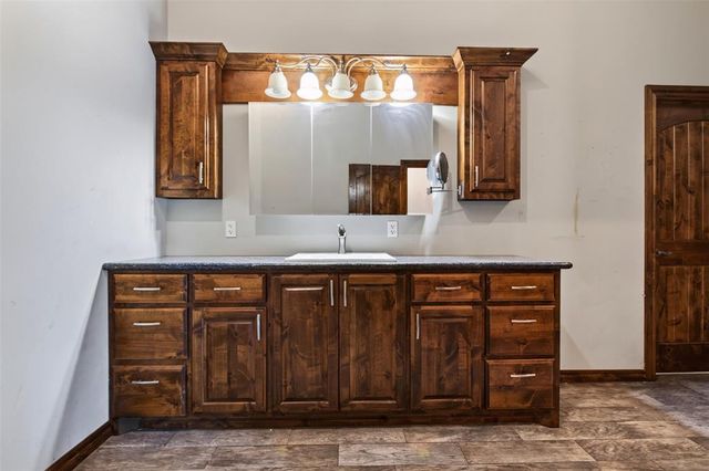 9280 Jasper Drive, Jones, OK 73049