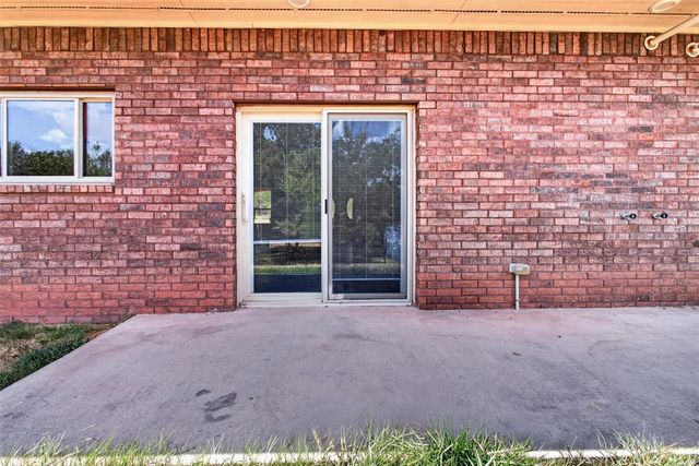9280 Jasper Drive, Jones, OK 73049
