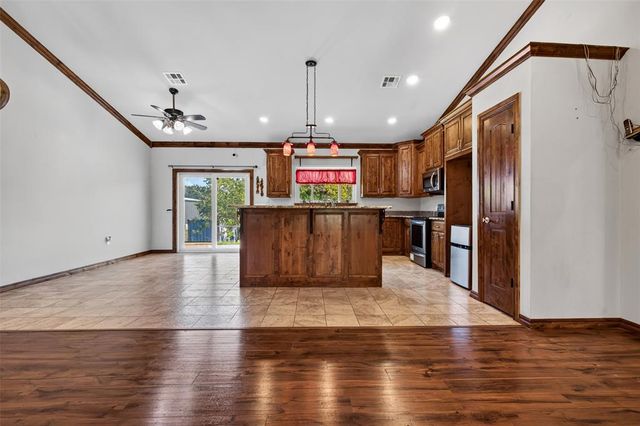 9280 Jasper Drive, Jones, OK 73049