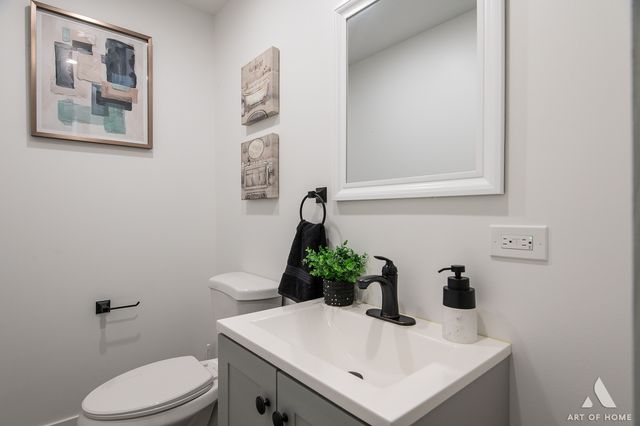 4937 S Prairie Avenue, Chicago, IL 60615