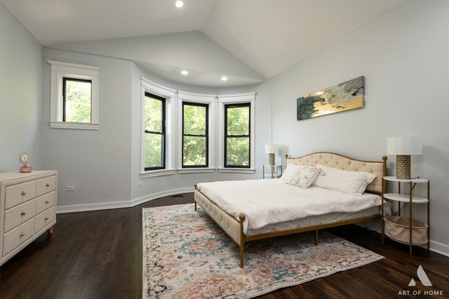 4937 S Prairie Avenue, Chicago, IL 60615