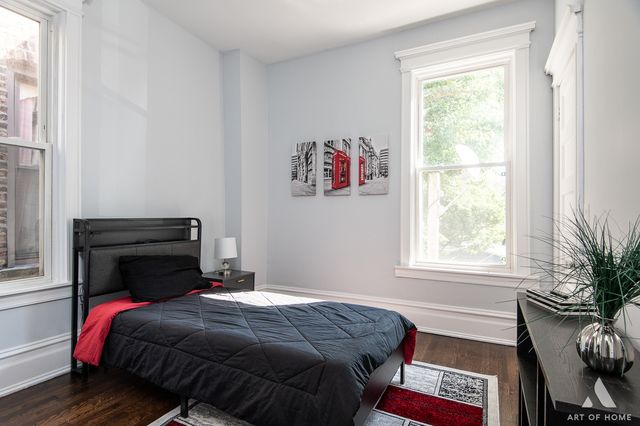 4937 S Prairie Avenue, Chicago, IL 60615