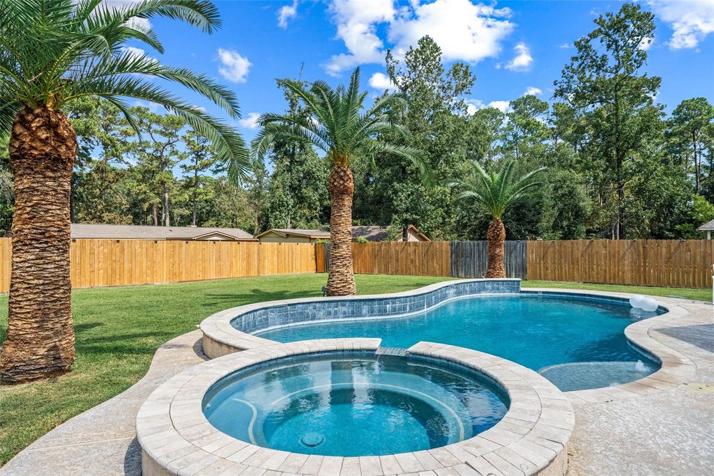 19837 S Plantation Estates Drive, Porter, TX 77365
