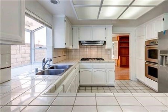 12022 Falcon Crest Way, Porter Ranch, CA 91326