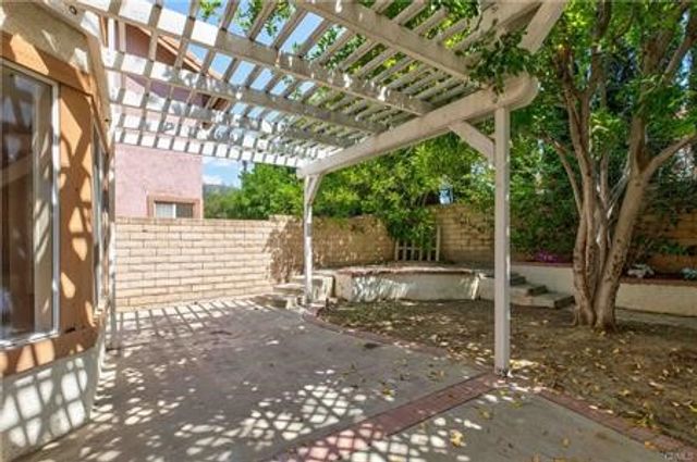 12022 Falcon Crest Way, Porter Ranch, CA 91326