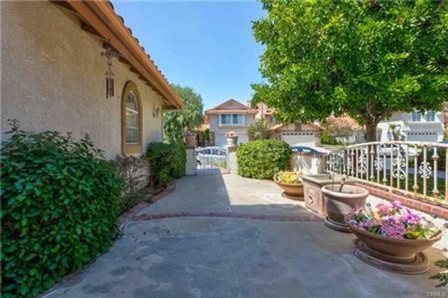 12022 Falcon Crest Way, Porter Ranch, CA 91326