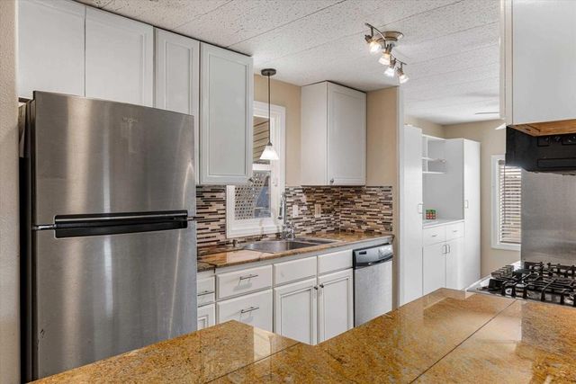 101 Havenview Lane 101, Oceanside, CA 92056