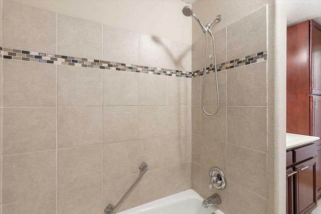 101 Havenview Lane 101, Oceanside, CA 92056