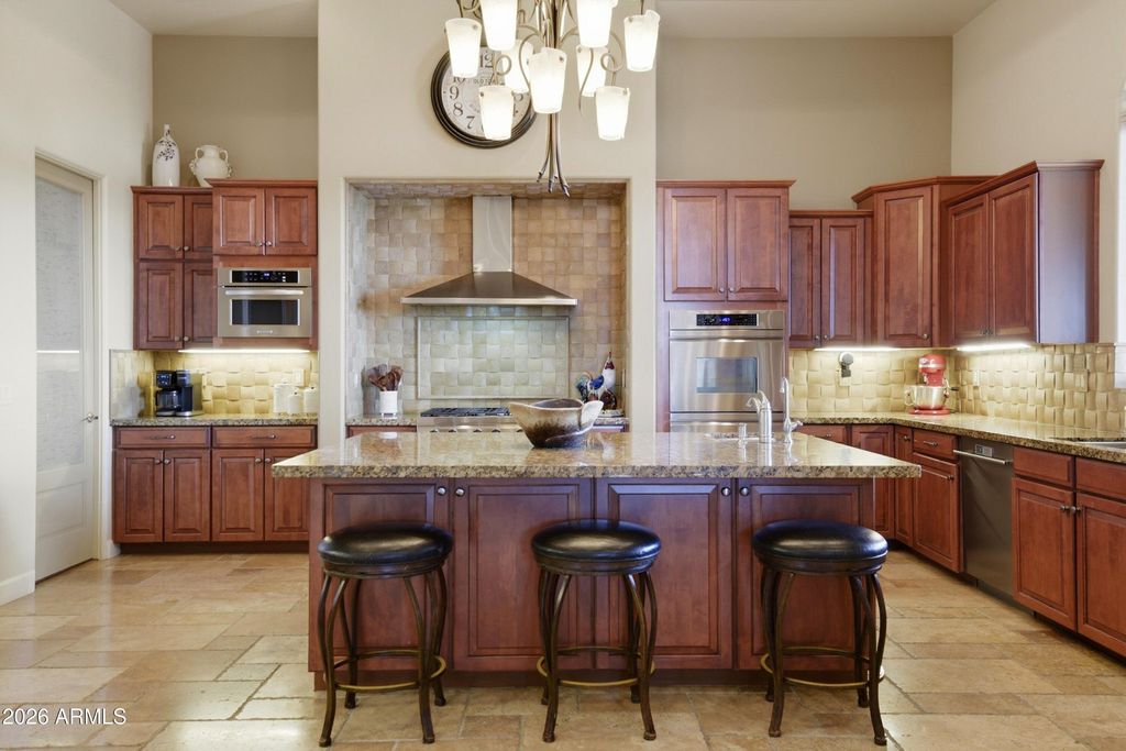 Image 14 of property listing at 8469 E Nightingale Star Drive, Scottsdale, AZ 85266