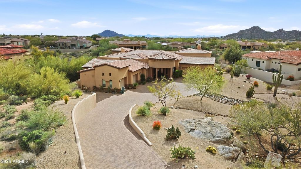 Image 2 of property listing at 8469 E Nightingale Star Drive, Scottsdale, AZ 85266