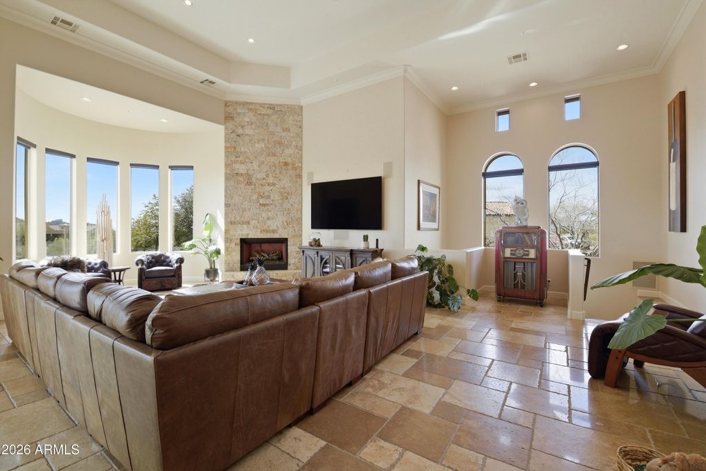 Image 24 of property listing at 8469 E Nightingale Star Drive, Scottsdale, AZ 85266