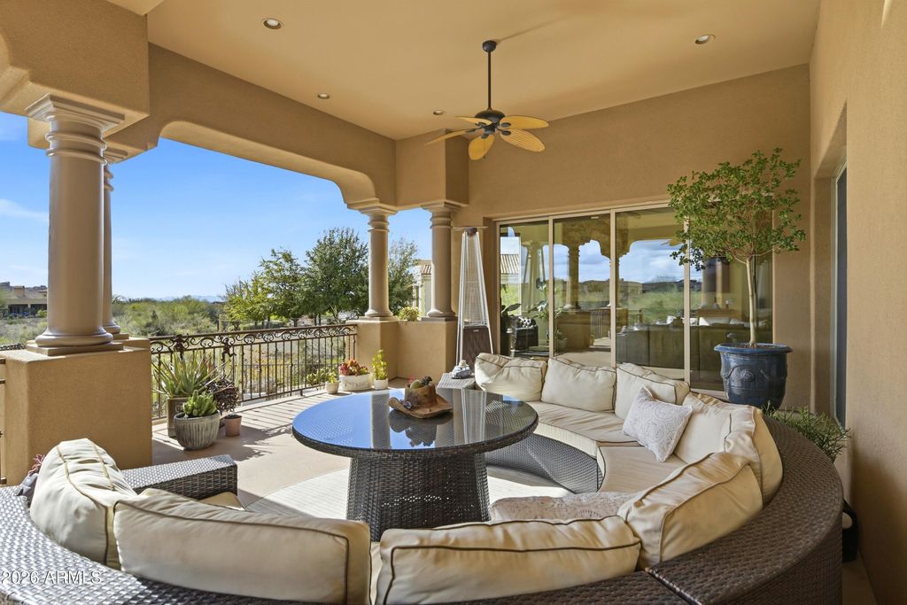 Image 9 of property listing at 8469 E Nightingale Star Drive, Scottsdale, AZ 85266