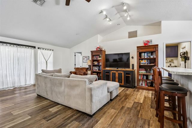 6401 E WARM SPRINGS AVENUE, Coleman, FL 33521