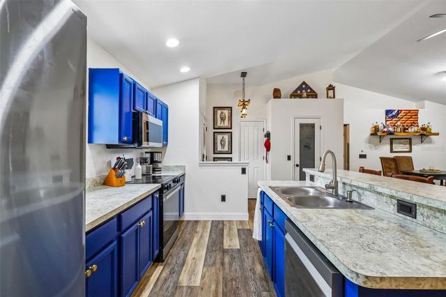 6401 E WARM SPRINGS AVENUE, Coleman, FL 33521
