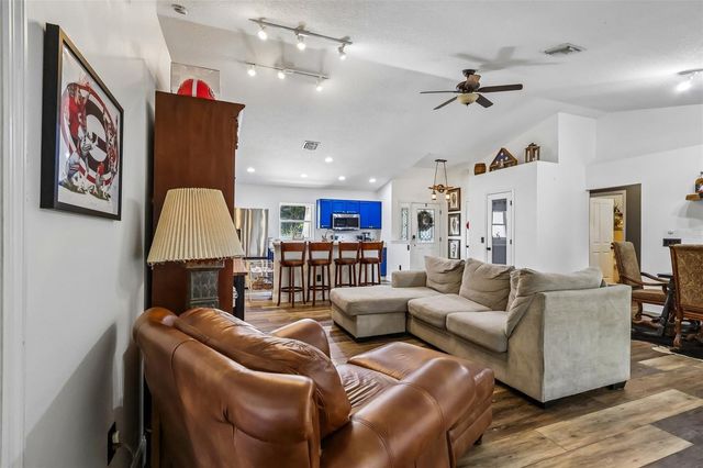 6401 E WARM SPRINGS AVENUE, Coleman, FL 33521