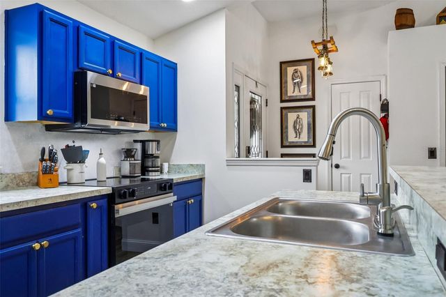 6401 E WARM SPRINGS AVENUE, Coleman, FL 33521