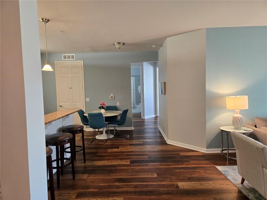 Image 11 of property listing at 5049 SHOREWAY LOOP 30101, Orlando, FL 32819