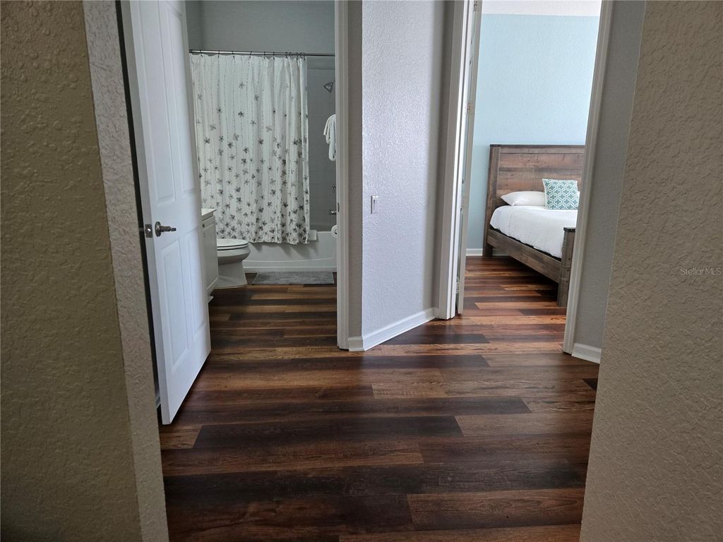 Image 32 of property listing at 5049 SHOREWAY LOOP 30101, Orlando, FL 32819